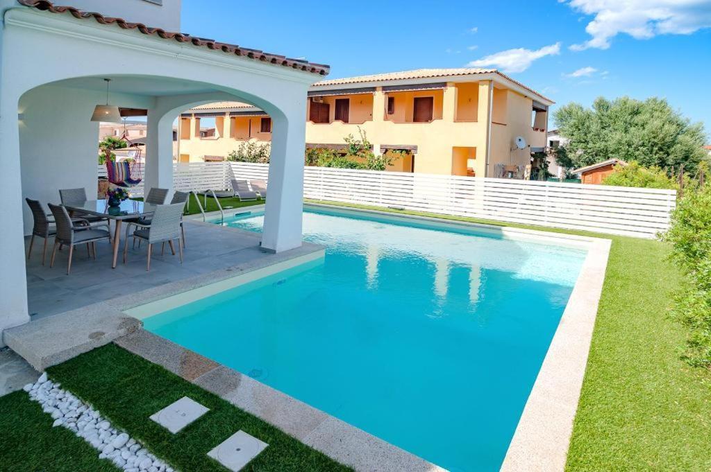 Villa Paradise Budoni Exteriör bild